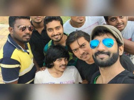 என் தம்பி இறந்துட்டான், அவன் ஹெல்மெட் அணிந்திருக்கலாம்: நடிகர் ஆதி கண்ணீர்