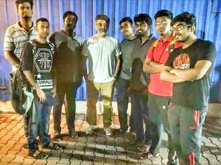 தல ஃபிட்டாம், அது சட்டை லூசா இருந்துச்சாம்: வைரலாகும் அஜீத் புகைப்படம்