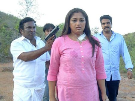 'தெய்வமகள்' அண்ணியாருக்கு என்டு கார்டே இல்லடா: திரும்பி வந்துட்டாருல்ல