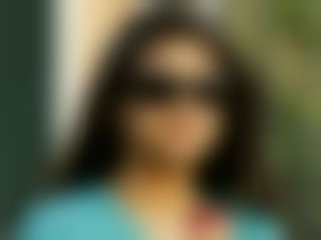 இந்த வாரிசு நடிகை சரியான அண்ட புளுகுனி ஆகாசப் புளுகுனியா இருக்காரே!