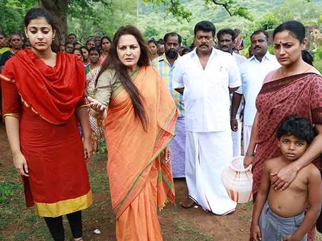 தண்ணீர் பிரச்னையின் பின்னணியில் இருக்கும் அதிகார அரசியல் - கேணி விமர்சனம் #KeniReview