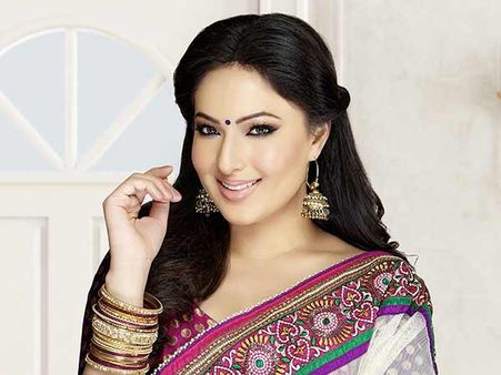 ஆக்‌ஷன் ரோலில் அதிரவைக்கும் நிகிஷா