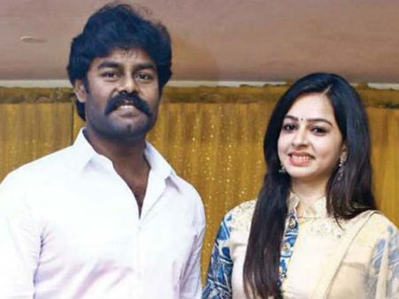 நடிகர், டிவி சீரியல் நடிகையின் திருமணம் தள்ளிப் போகலையாம், நின்னுடுச்சாமே