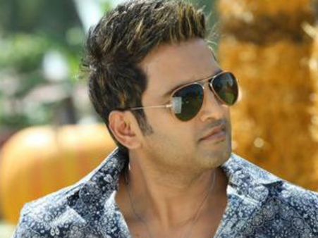 ஆக்‌ஷனே இனி வேண்டாம்... அலறும் சந்தானம்!