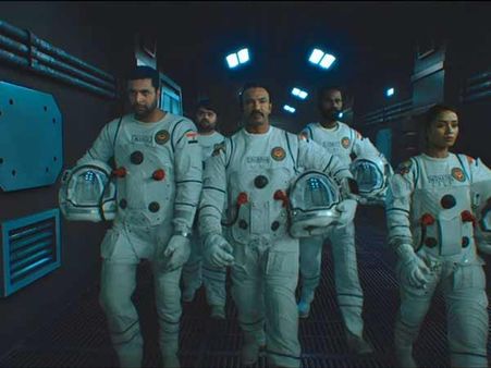 அய்யோ பாவம் ஜெயம் ரவி... வனமகனுக்கு ஏற்பட்ட அதே நிலைமை டிக் டிக் டிக் குக்கும்!