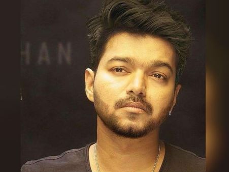 படக்குழுவினருக்கு விஜய் போட்ட ஸ்ட்ரிக்ட் கண்டிஷன்... லீக் ஆவதால் இந்த முடிவு!