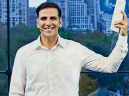 'பேட் மேன்' படம் சுமார்தான்... ஆனாலும் பாராட்டு மழையில்! #PadMan