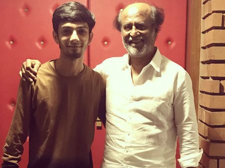 தனுஷ் கைவிட்ட அனிருத்தை ஆதரித்த ரஜினி