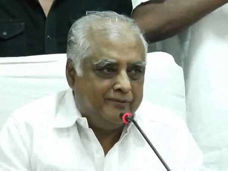 புதுப்படம் கிடையாது... அபிராமி ராமநாதனுக்கு 'செக்' வைக்கும் தயாரிப்பாளர் சங்கம்?