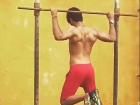 நாங்களும் பாடி பில்டர் தான்: அதர்வாவின் ஒர்க்அவுட் வீடியோ