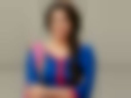 எனக்குன்னே கிளம்பி வருவாள்களா?: புலம்பும் வாரிசு நடிகை