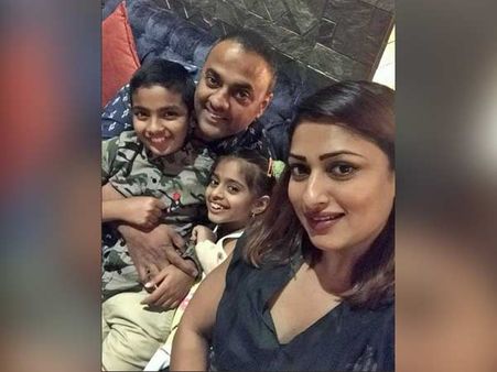 நடிகை மாளவிகா இப்போ எப்படி இருக்காங்கனு தெரியுமா..? வைரலாகும் போட்டோ