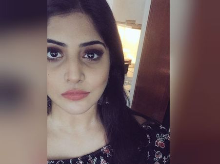 என்னாச்சு மஞ்சிமா ஏதாவது பிரச்சனையா?: கவலையில் ரசிகர்கள்