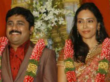 நடிகைகளின் பின்னால் திரியும் திருமணமான ஆண்களையும் எக்ஸ்போஸ் பண்ணுங்க நேஹா