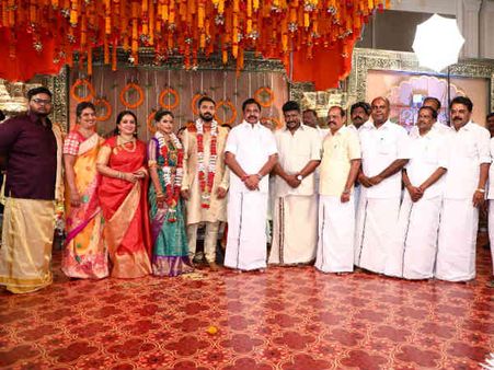 காதலரை திருமணம் செய்த பார்த்திபன் மகள்: நேரில் வந்து வாழ்த்திய முதல்வர் இ.பி.எஸ்.