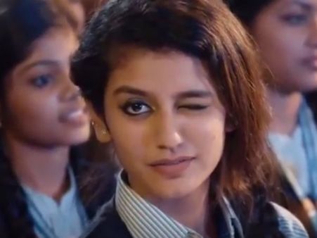 ப்ரியா வாரியர் போன்று கண்ணடித்தால் 1 ஆண்டு சஸ்பெண்ட்: கோவை கல்லூரி எச்சரிக்கை