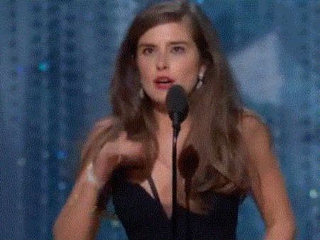 ஒரு நடிகையின் வீடியோவை தேடித் தேடிப் பார்த்து ரசிக்கும் ரசிகர்கள் #Oscars