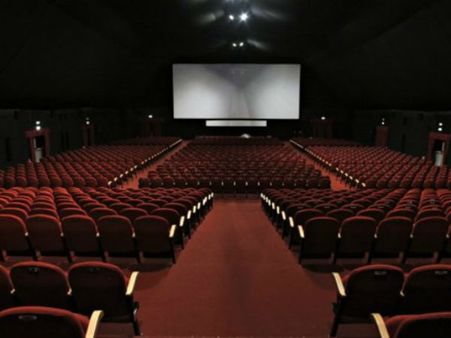 சினிமா ஸ்ட்ரைக்... இன்னிக்கு நோ புதுப்படம்... வெறிச்சோடிய தியேட்டர்கள்!