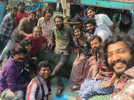 தனுஷின் 'வட சென்னை' ஃபர்ஸ்ட் லுக் ரிலீஸ்... தனுஷ் அறிவிப்பு!