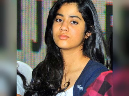 தாயை இழந்த ஸ்ரீதேவியின் மகளுக்கு ஏற்பட்ட மேலும் ஒரு சோகம்