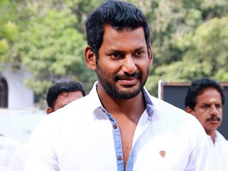 'வேல போட்டுக் கொடுங்க சார்..' - விஷாலிடம் ஏன் கேட்கிறார்கள் ரசிகர்கள்?