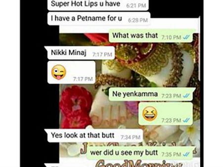 'பேக் சூப்பர்', அந்தரங்க போட்டோ வேணும்: ஸ்ரீரெட்டியிடம் கேட்ட பிரபல பாடகர்