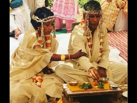 மகள் வயது காதலியை இன்று முறைப்படி திருமணம் செய்த நடிகர்