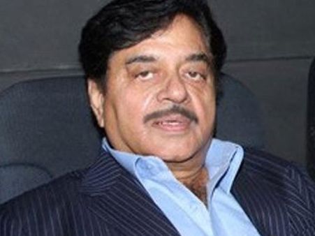 சினிமா, அரசியலில் படுக்கைக்கு அழைப்பதும், செல்வதும் காலகாலமாக உள்ளது: சத்ருகன் சின்ஹா