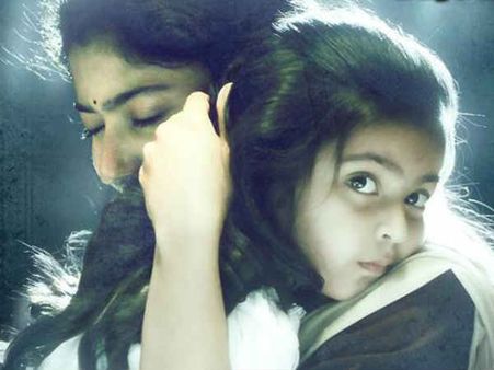 தியா திருட்டு கதை - உதவி இயக்குநர் குற்றச்சாட்டு