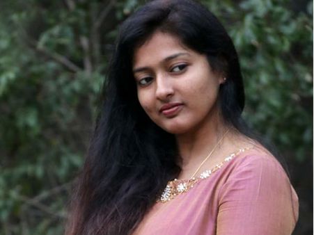 ஓவியா பற்றி பிக்பாஸ் காயத்ரி ட்வீட்.. எரிச்சலான நெட்டிசன்ஸ்!