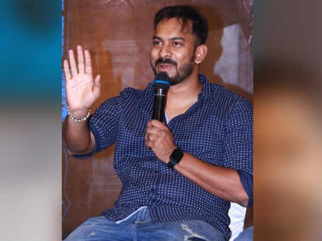 'ஏன் அட்ல்ட் காமெடி வட்டத்திலேயே சுத்திக்கிட்டிருக்கீங்க?'