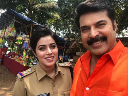 படத்துக்காக மொட்டை.. மலையாளத்தில் போலீஸ்.. வரவேற்பு பெறும் பூர்ணா!
