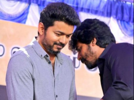 இந்த ரணகளத்திலும் திரையுலகினருக்கு கிளுகிளுப்பு கேட்கிறது