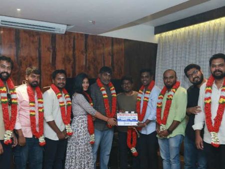 யுவன் தயாரிப்பில் விஜய் சேதுபதி அஞ்சலி இணையும் படம் பூஜையுடன் ஆரம்பம்!