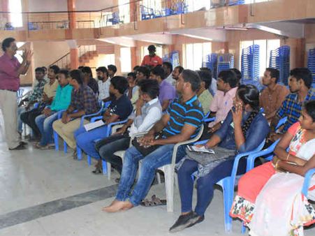 ஆவணப்படம், குறும்பட விழாக்கள் பற்றி வகுப்பு.. மதுரையில் குறும்பட பயிற்சி பட்டறை துவக்கம்!