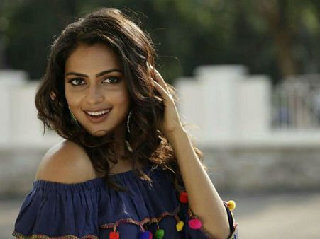 'கிசுகிசுக்கள்' என்னை வழி நடத்துக்கின்றன: அமலா பால் எக்ஸ்க்ளூசிவ் பேட்டி