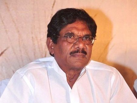 பணம் சம்பாதிக்க ஆயிரம் வழி இருக்கு.. 'ஏ' படத்துக்கு பாரதிராஜா கடும் கண்டனம்!