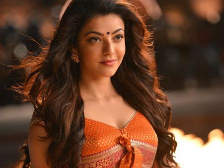 அட்ஜஸ்ட் பண்ண ரெடியான காஜல் அகர்வால்: கவலையில் பெற்றோர்