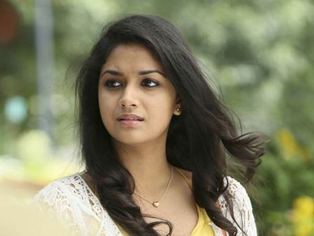 கமல் பாராட்டியது இருக்கட்டும் கீர்த்தியை யார் பாராட்டியிருக்கிறார் என்று பாருங்க