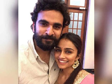 சூப்பர் சிங்கர் பிரகதிக்கும், அசோக் செல்வனுக்கும் காதலா, விரைவில் திருமணமா?: உண்மை என்ன?