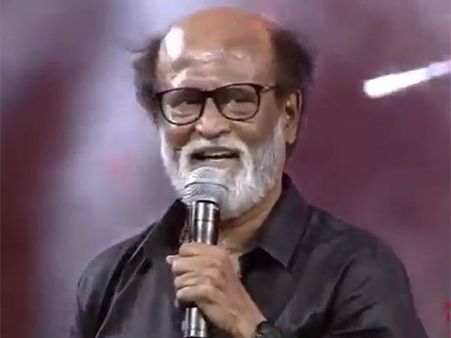 காலா விழாவில் ரஜினி சொன்ன ஒரு வார்த்தையை கேட்டு பதறி கதறிய ரசிகர்கள்