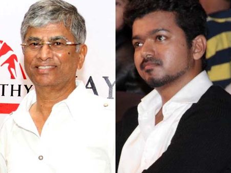 விஜய் பிறந்தநாளுக்கு அவரது அப்பா கொடுக்கும் ட்ரீட்!