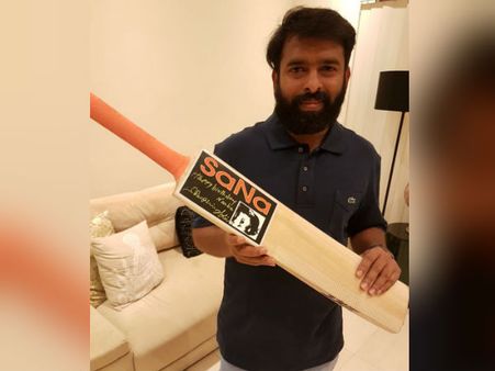 சந்தோஷ் நாராயணனுக்கு விஜய் கொடுத்த ஸ்பெஷல் கிஃப்ட்.. சநா செம ஹேப்பி!