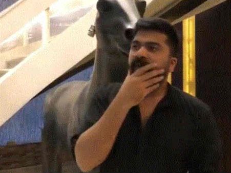 தூத்துக்குடி சம்பவத்துக்கு கண்டனம்... அரசை தூக்கி எறிய சிம்பு வலியுறுத்தல்... வைரலாகும் வீடியோ