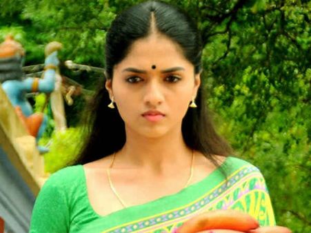 என்னை போய் விஜய்யை பார்த்து அந்த வார்த்தையை சொல்ல வச்சுட்டாங்களே: சுனைனா வருத்தம்