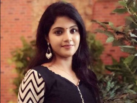 'விஜய் சார் இஸ் வெரி நைஸ்..' - 'விஜய் 62' நடிகை வைஷாலி தனிகா பேட்டி #Exclusive