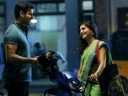 டிஜிட்டல் இந்தியாவுக்கு எதிரான 'இரும்புத்திரை' படம்.. ஆதார் பற்றிய கருத்தால் சர்ச்சை!