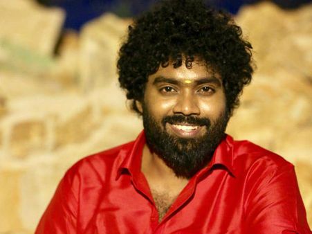 ஃபீலாகிட்டாப்ள.. பிக்பாஸ் போனா கூலாய்டுவாப்ளே.. வீட்டிற்குள் நுழைந்த ''ஆர்எஸ்எம்கே'' டேனியல்!