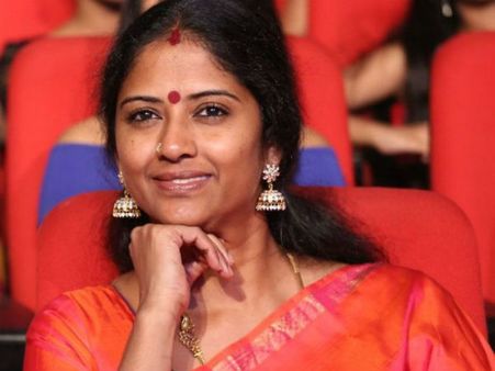 ஈஸ்வரி ராவை பார்த்து தப்புக் கணக்கு போட்ட தனுஷ்