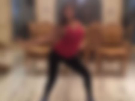 கோலிவுட்டின் அடுத்த சிம்ரன் வெடுக் வெடுக் இடுப்பழகி தான்டோய்